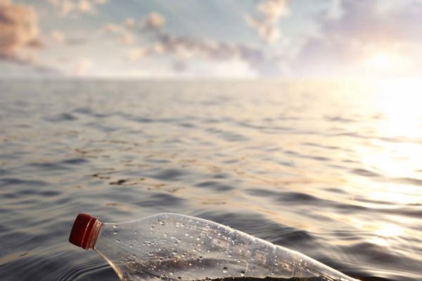 bottle in the sea